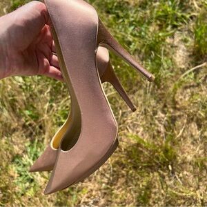 Stella McCartney champagne pink satin 4.5 inch pumps 39